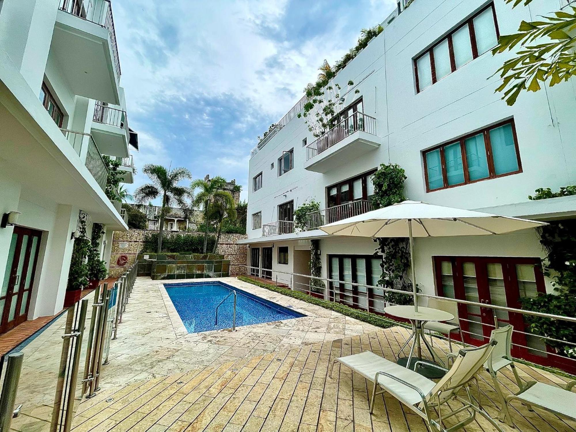1br Modern In Old In Colonial Building *