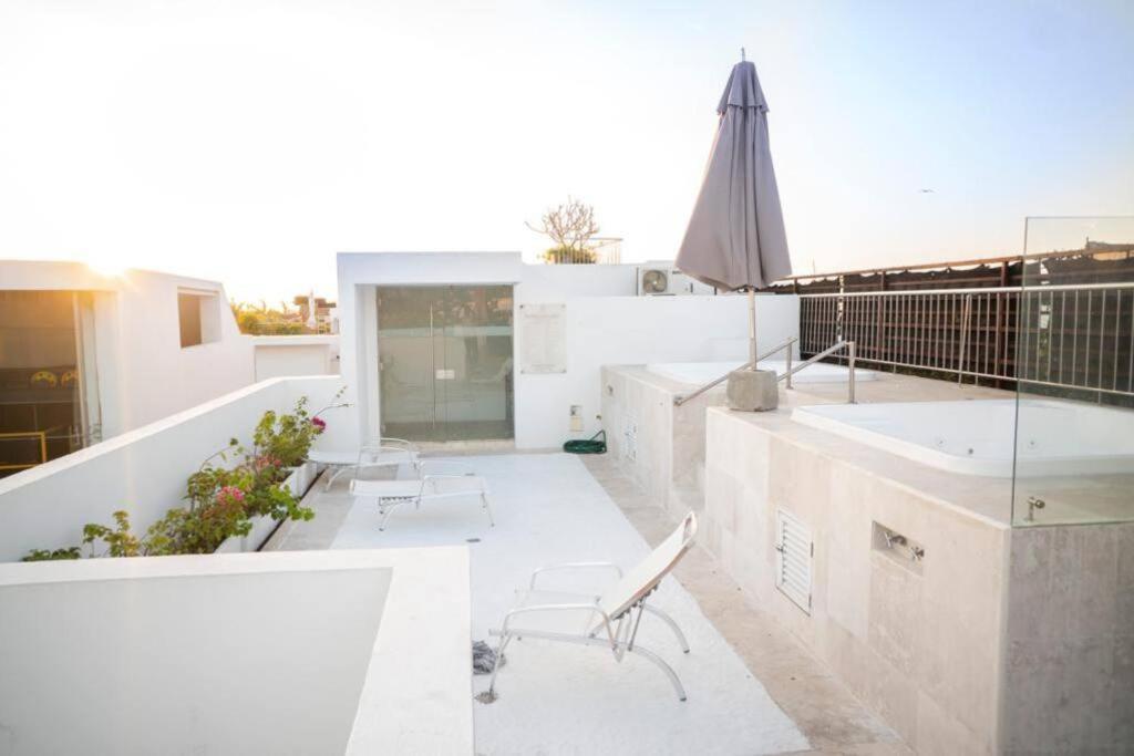 1br Modern In Old In Colonial Building