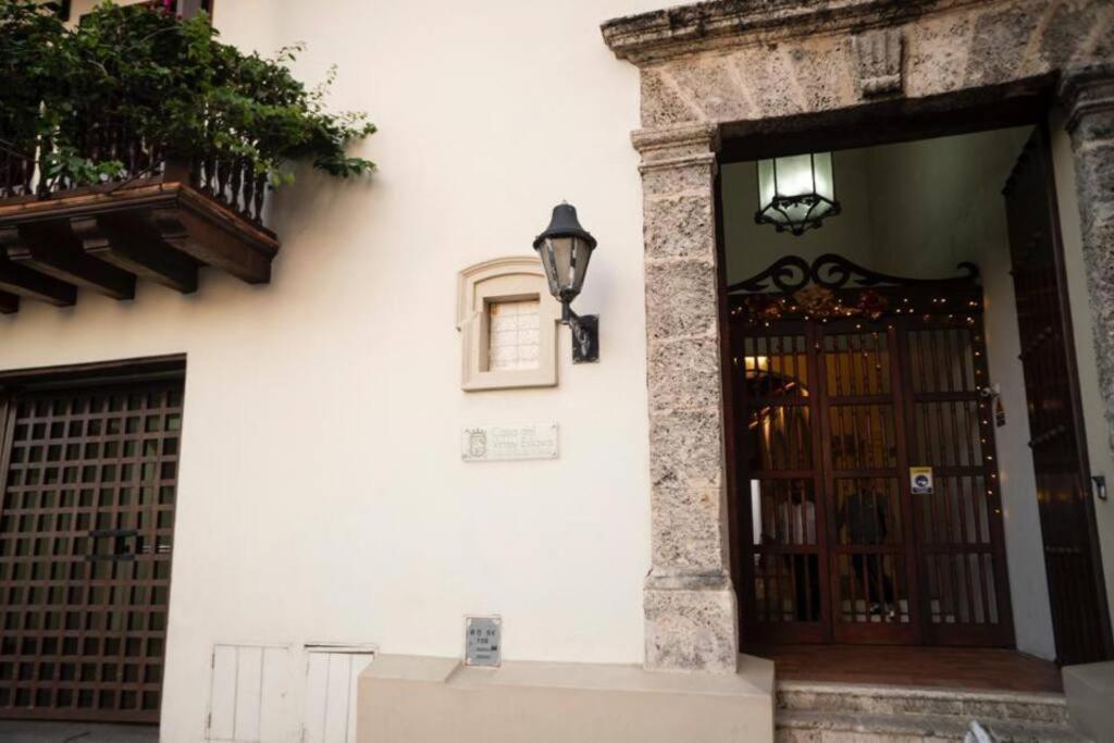1br Modern In Old In Colonial Building *
