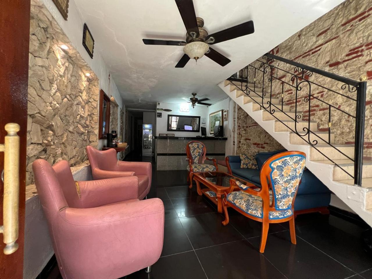 Casa De Americas Hostel