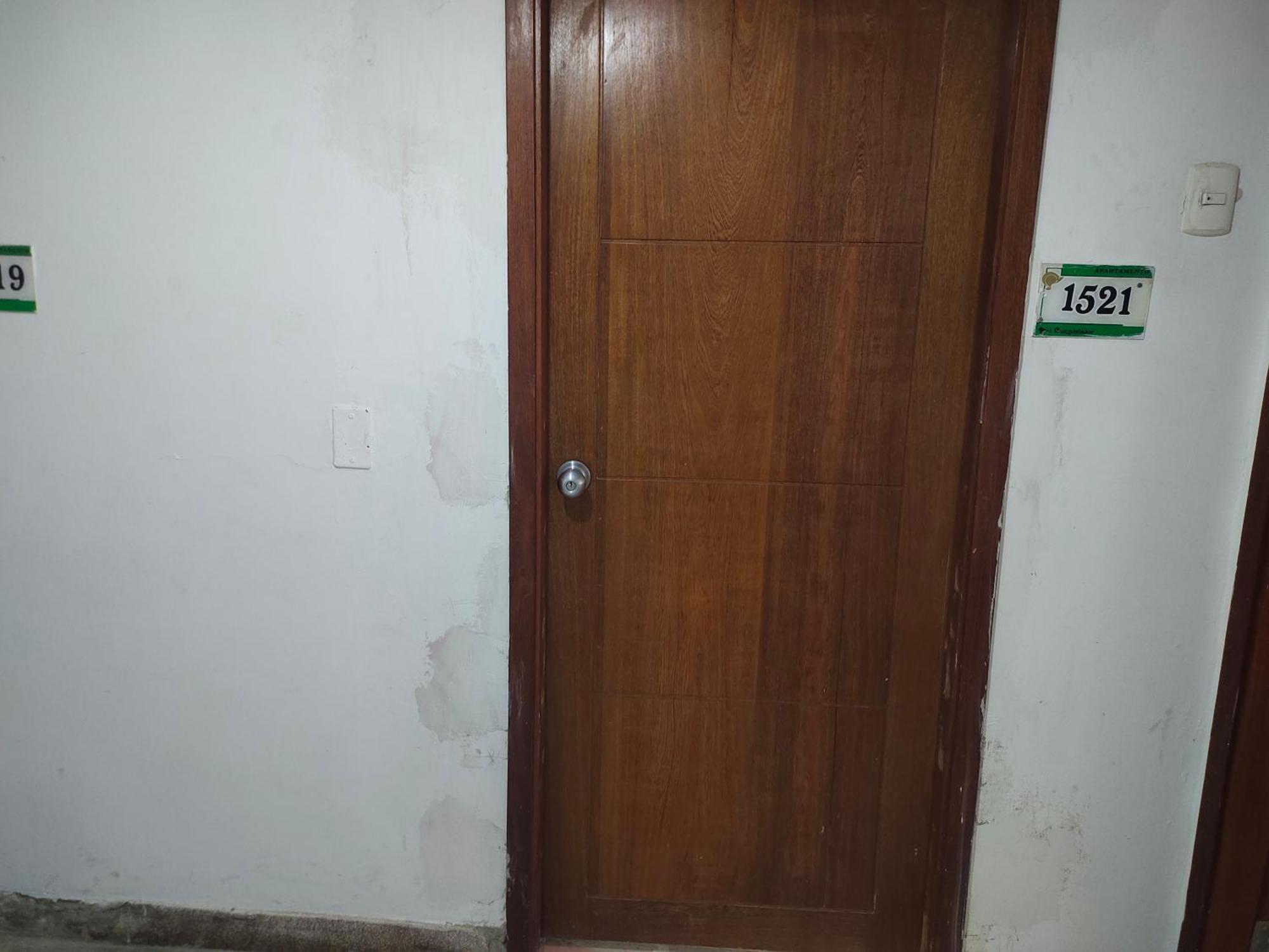 Flat En Zona Exclusiva Apartment *