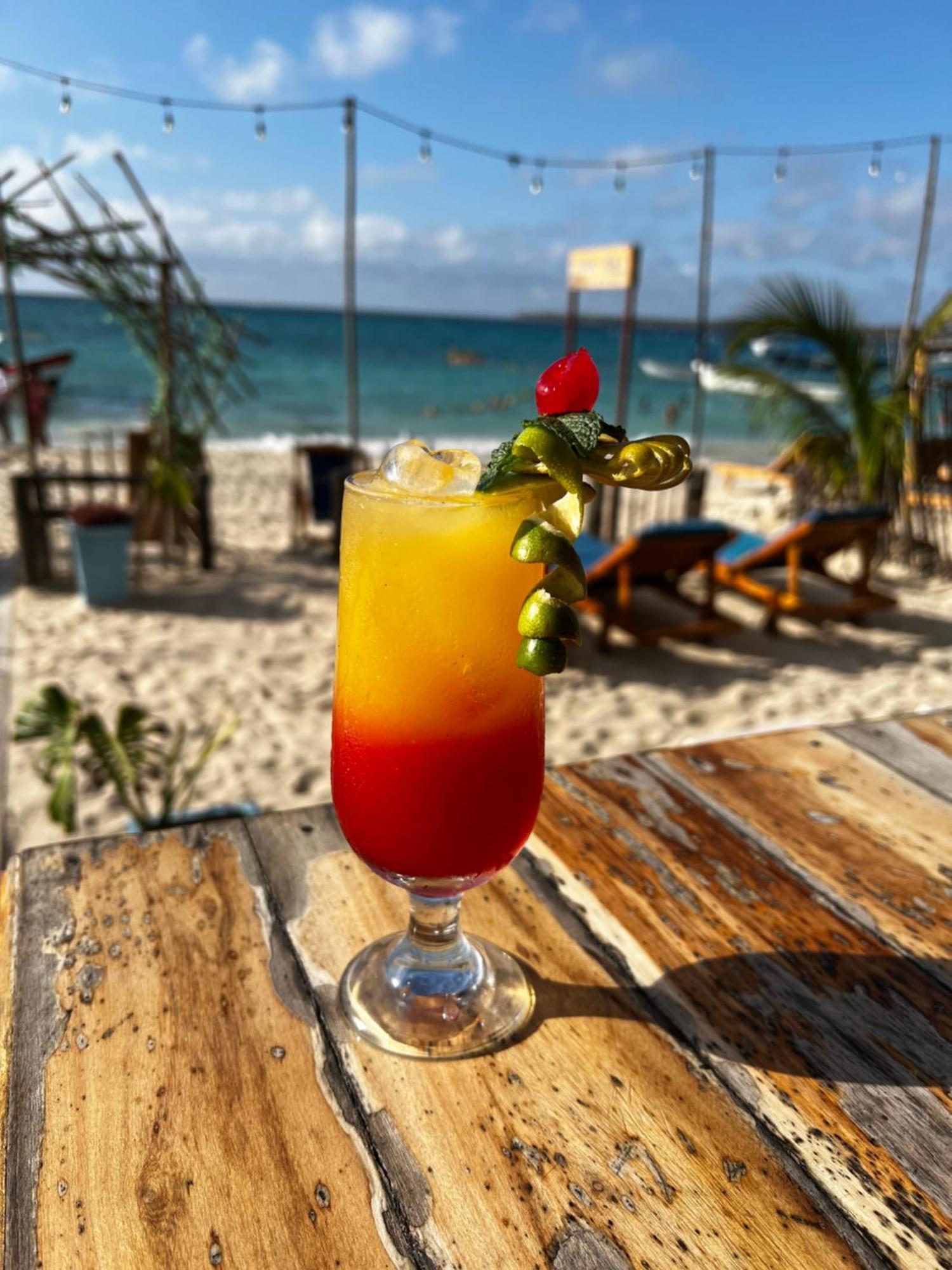 Coral Azul Hotel