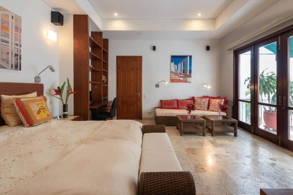 Casa Virrey Eslava / Casa Colonial En El Corazon De Cartagena