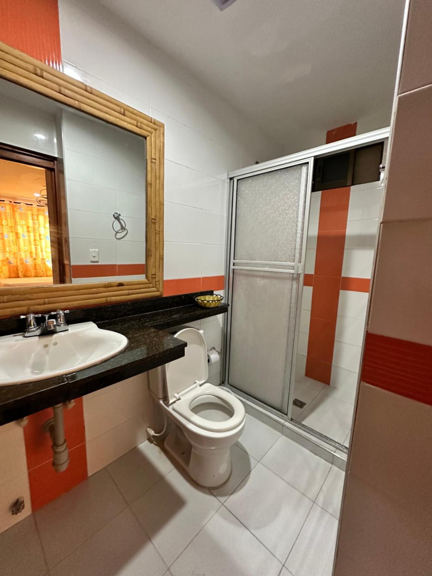 Hotel Airport Crespo *