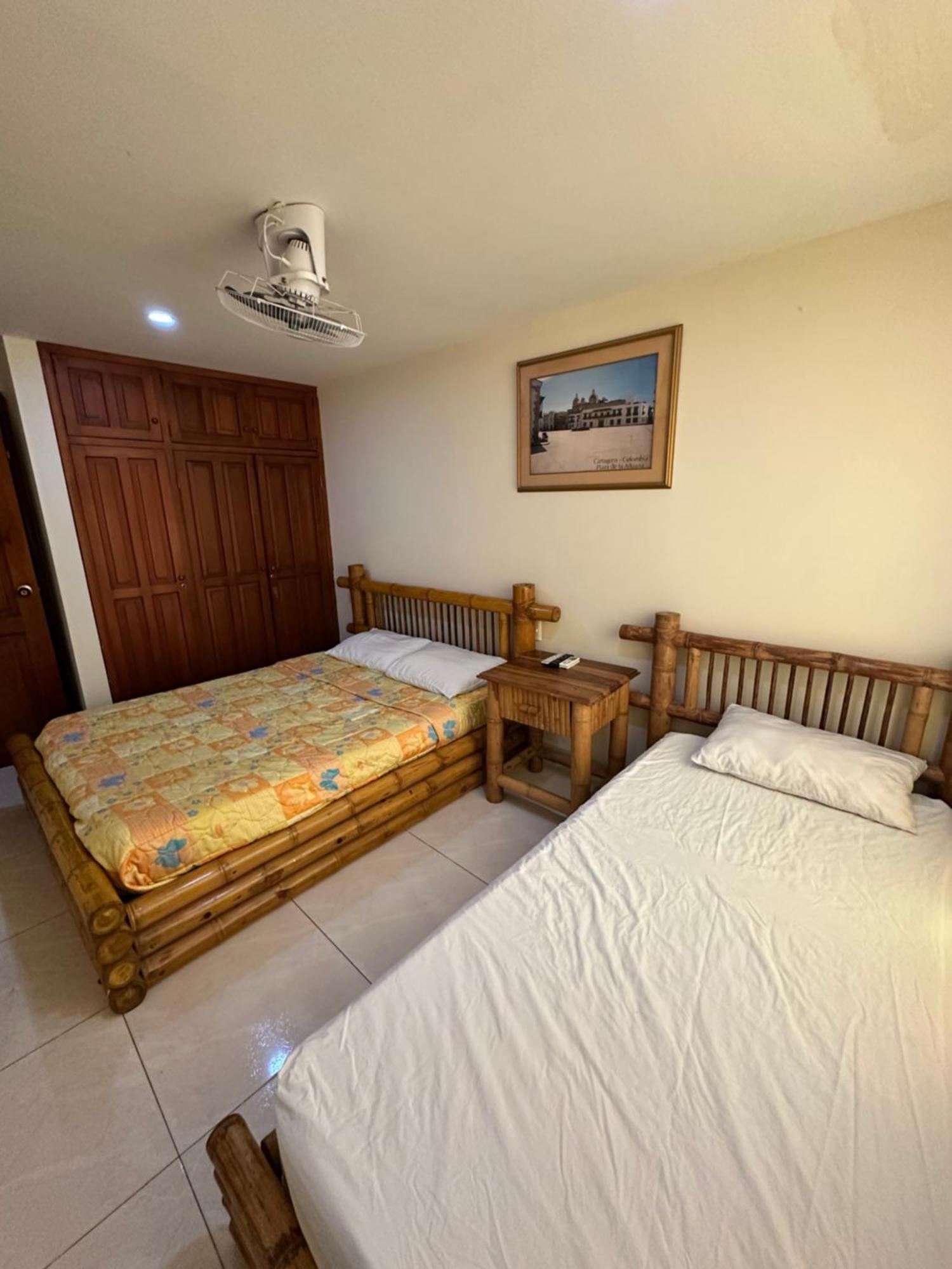 Hotel Airport Crespo *
