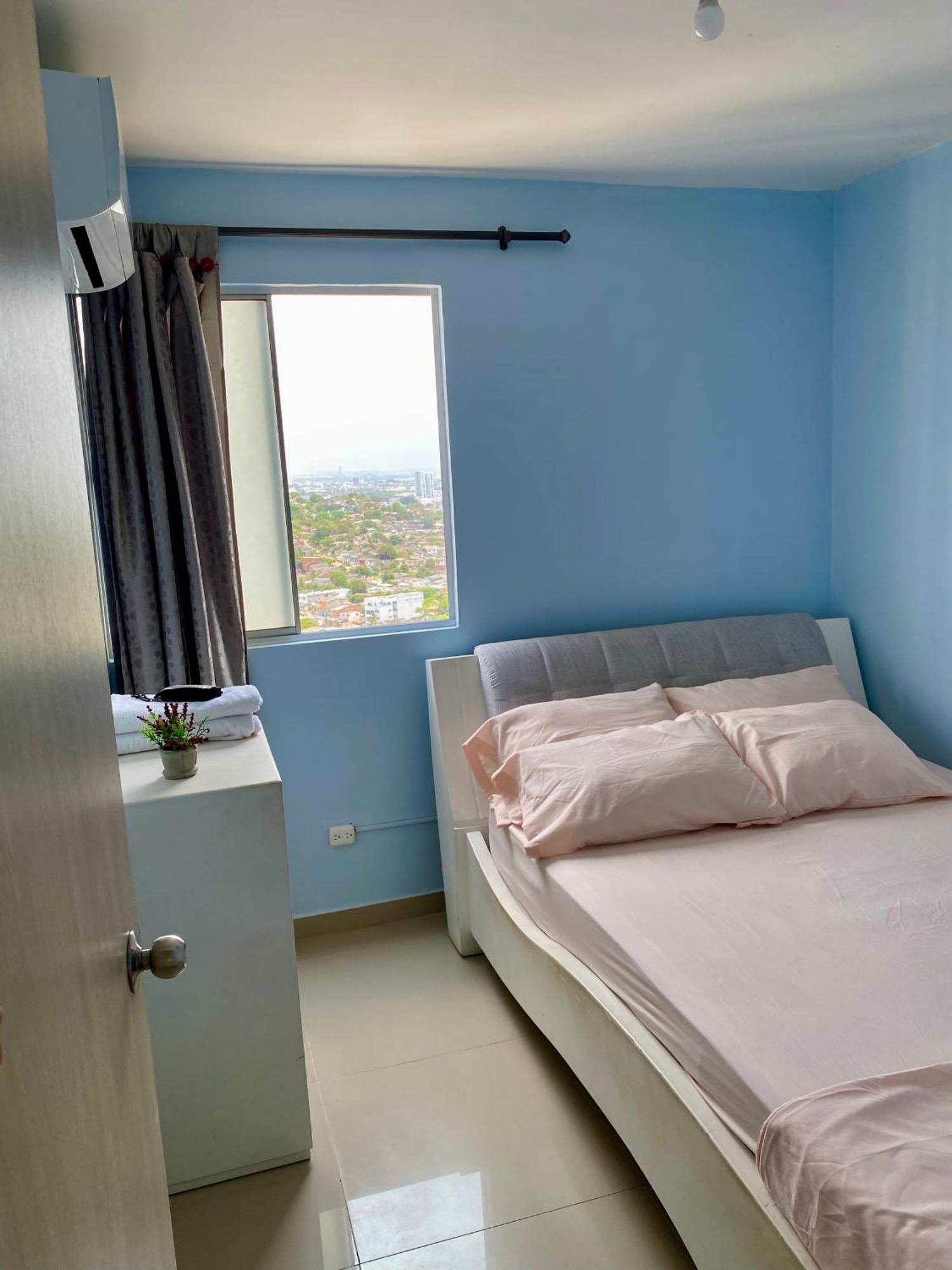 En Cartagena, Entero Y Amueblado Apartment *