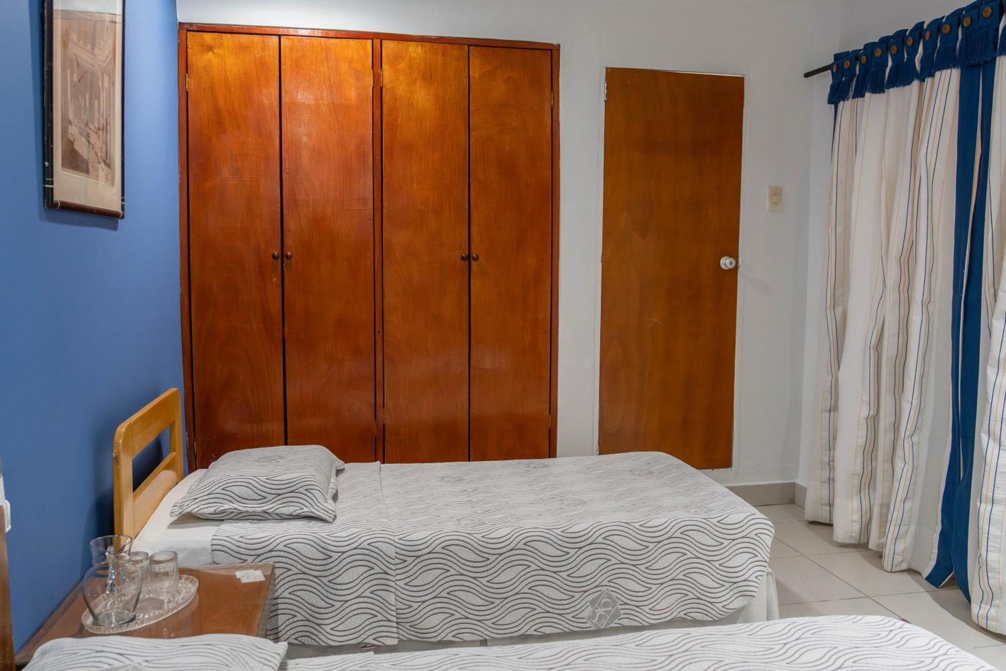 Veleros Hotel 2*