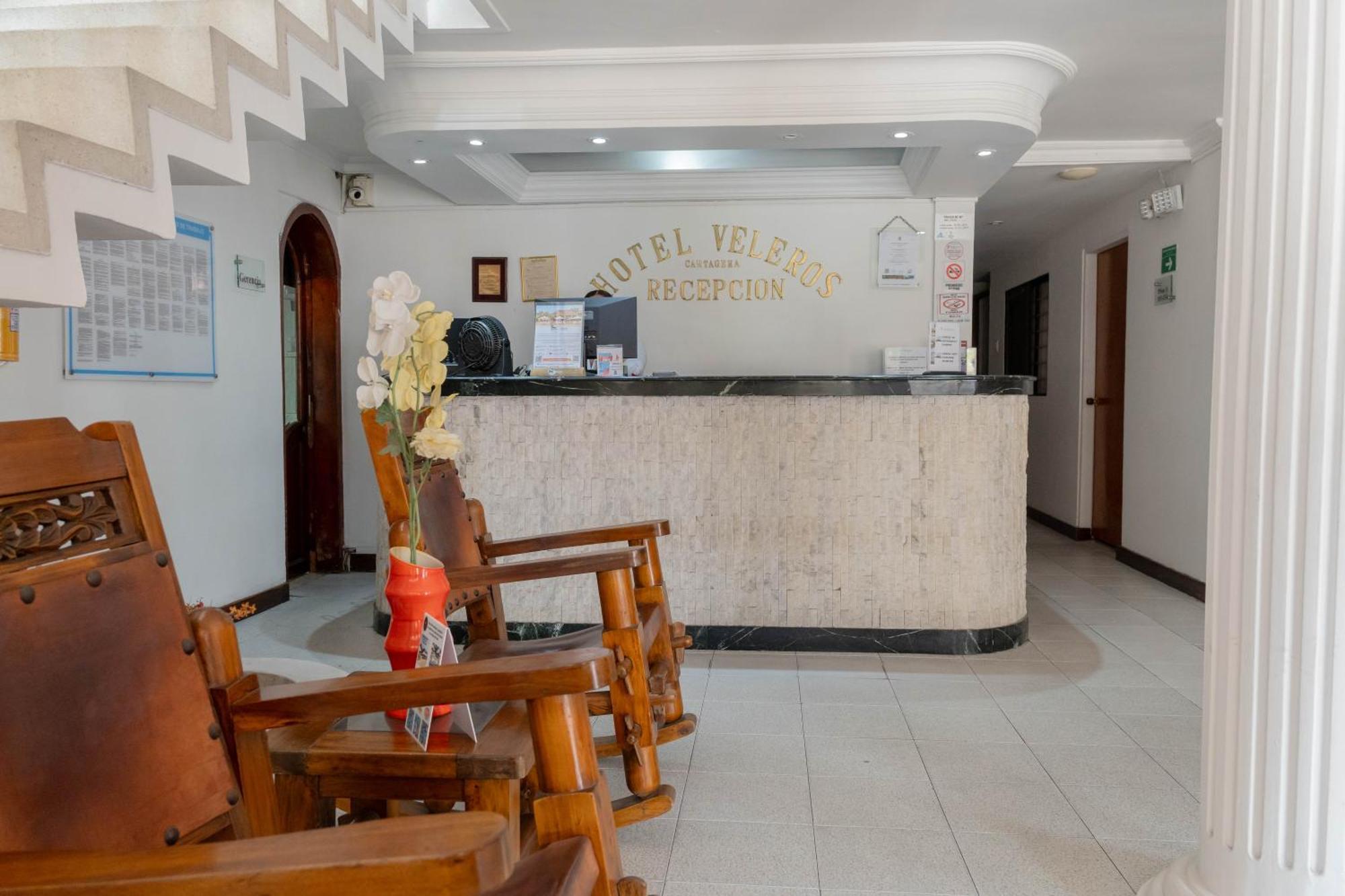 Veleros Hotel 2*