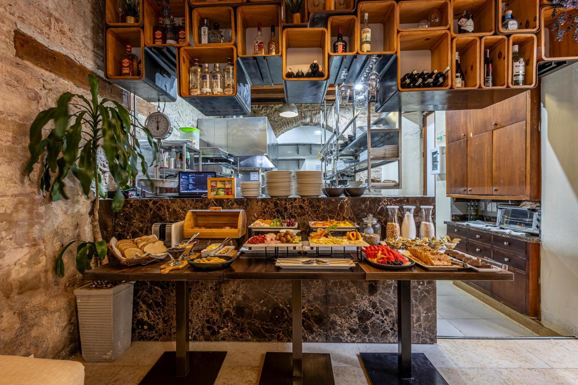 Ananda Boutique 5*