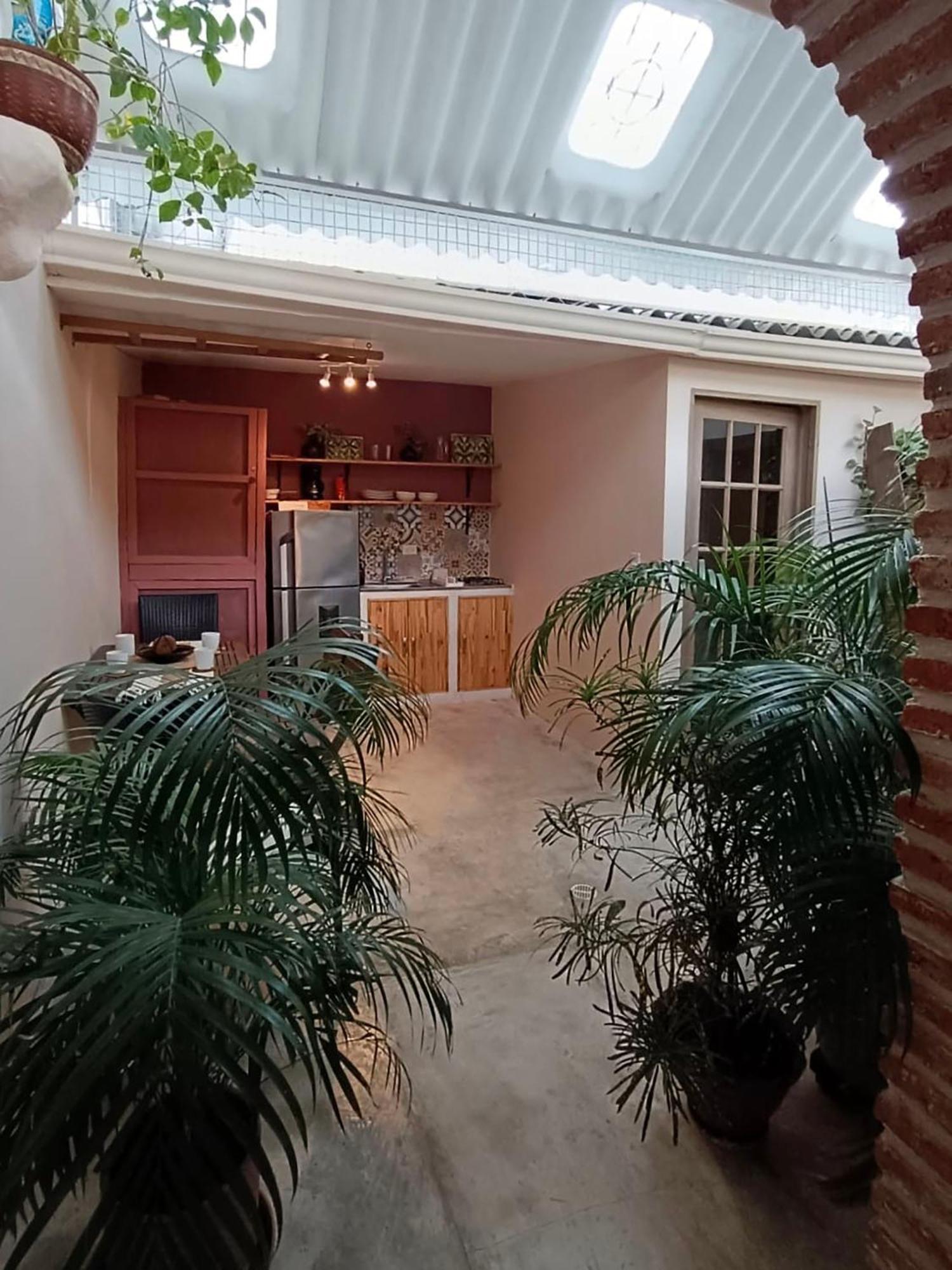 Great Location ! 4 Bedroom In The Heart Of