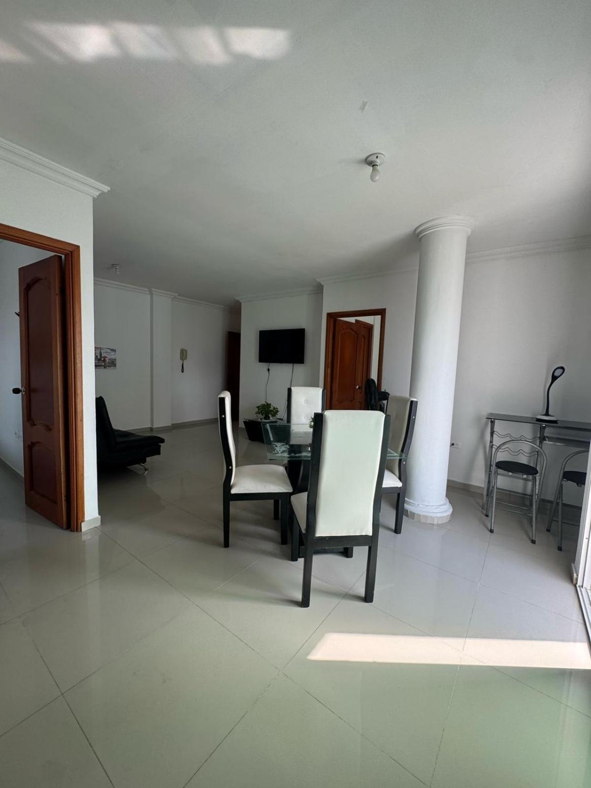 Apartamento Bonito En Con Garaje Gratuito