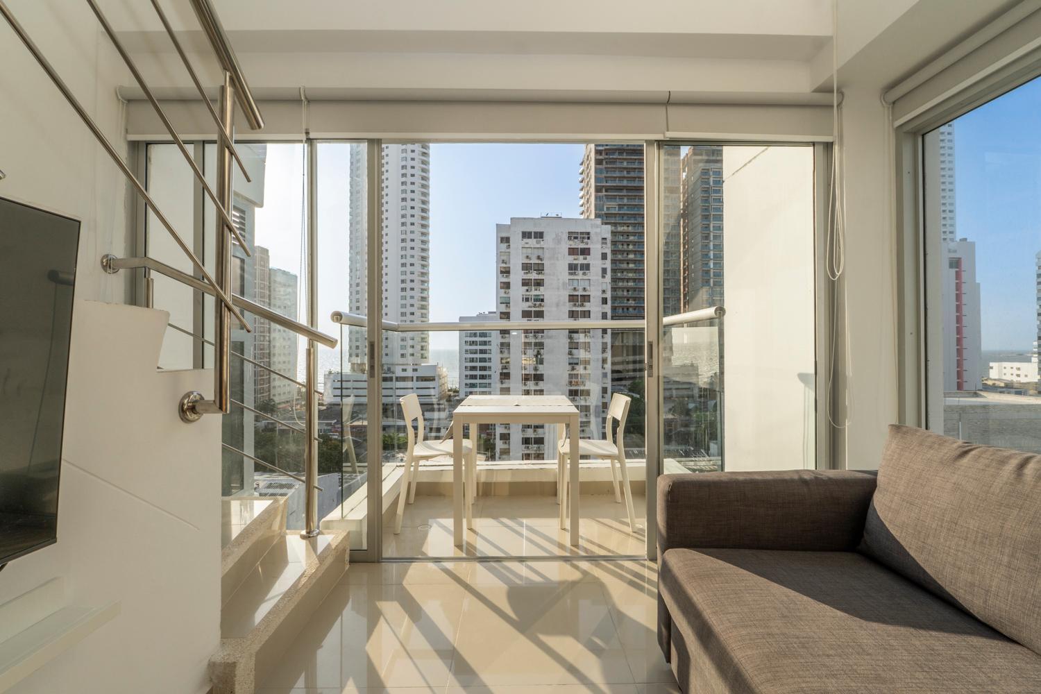 Luxury Duplex With Pool, Sunset Views, & Comfort Apartamento