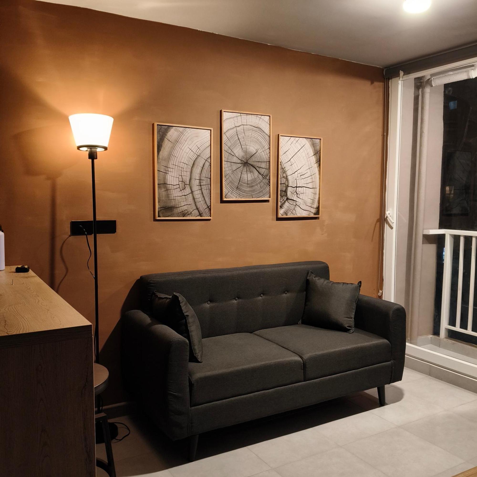 Exclusive Near Downtown And Apartment *