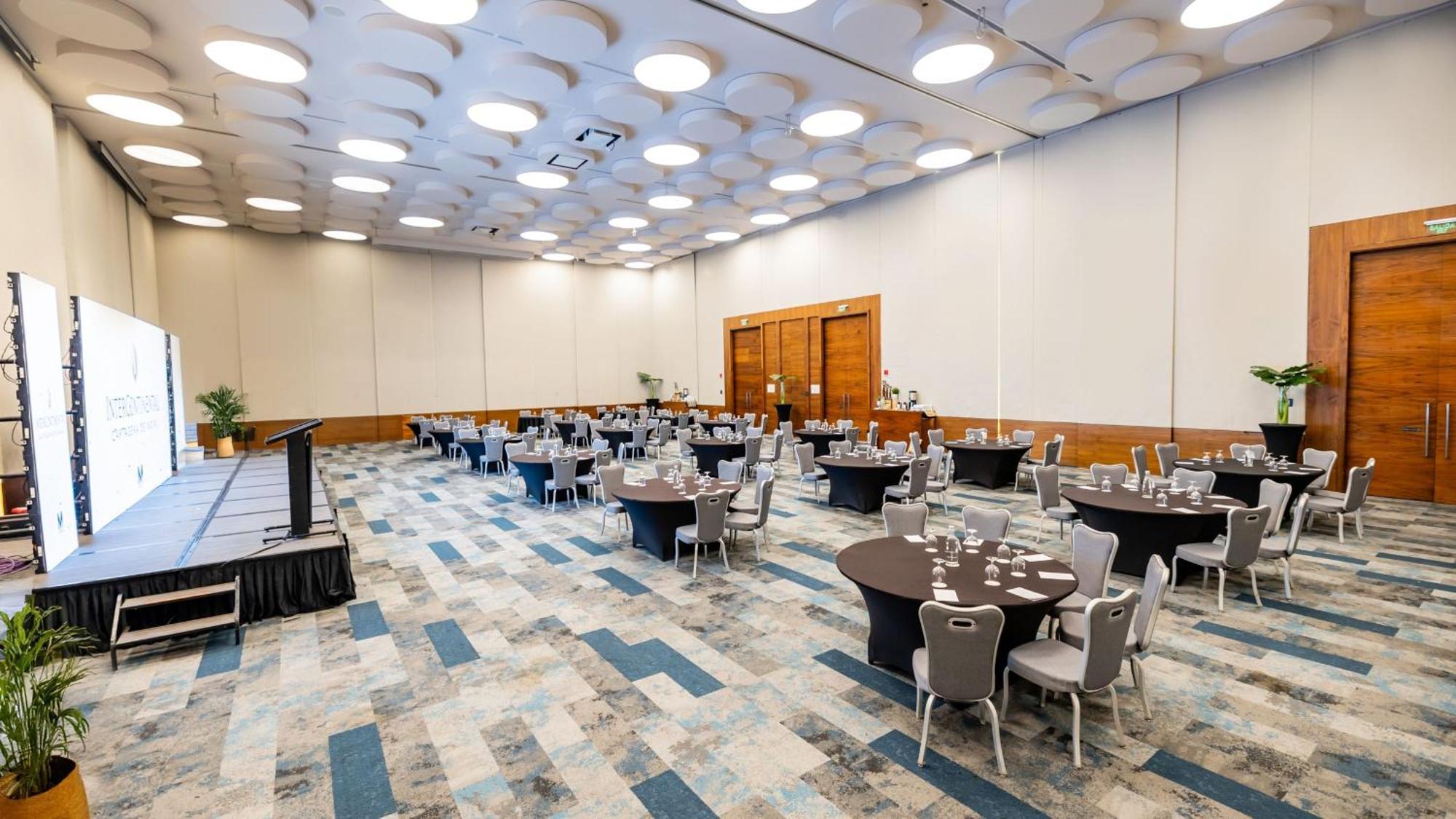 Intercontinental By Ihg Hotel 5*