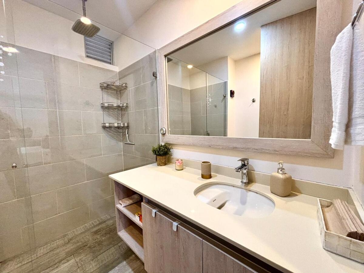 Dominique 811 Exclusive With Jacuzzi Apartment *