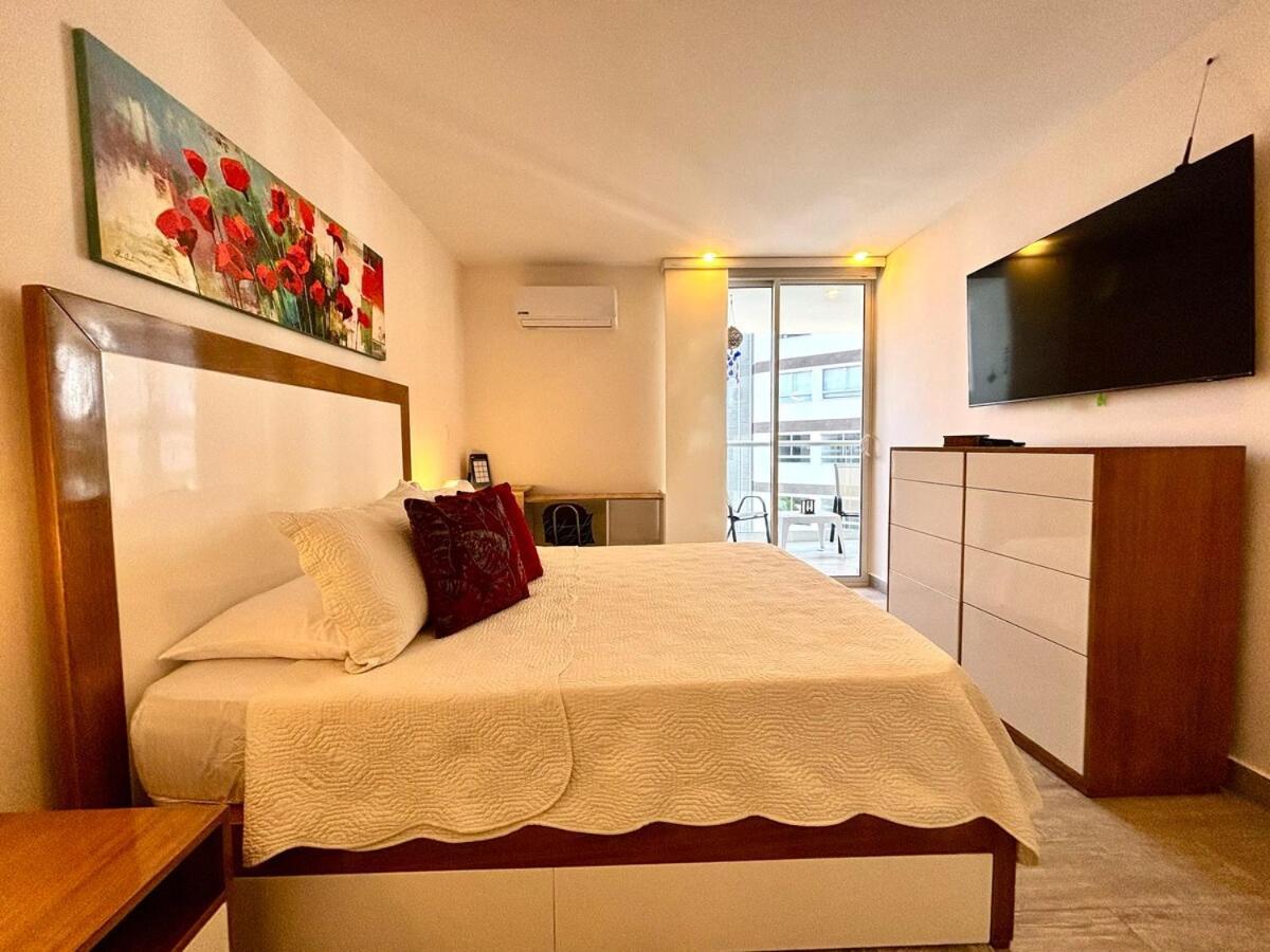 Dominique 811 Exclusive With Jacuzzi Apartment