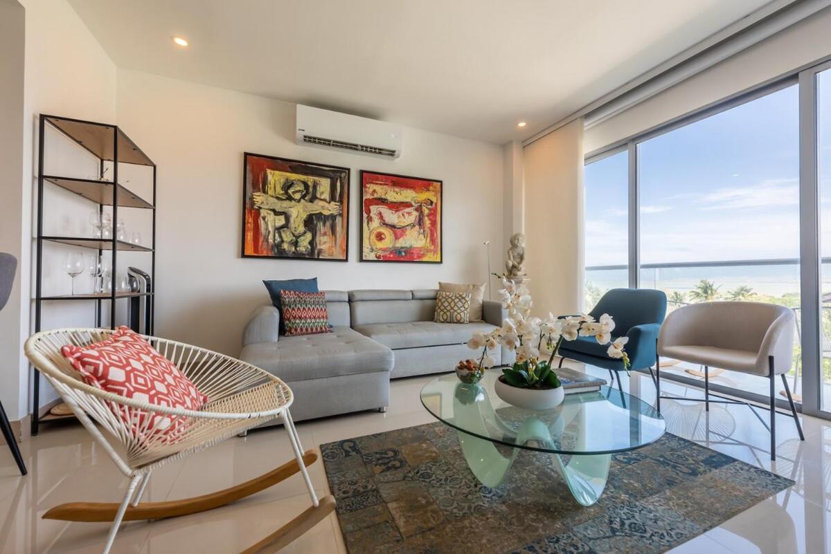 Beachfront Modern One-bedroom With Pool, Parking Apartamento *