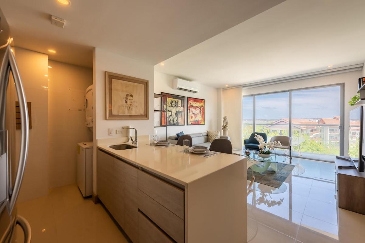 Apartamento Beachfront Modern One-bedroom With Pool, Parking *