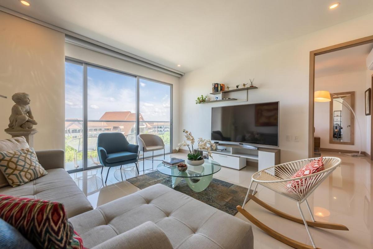 Beachfront Modern One-bedroom With Pool, Parking Apartamento Cartagena