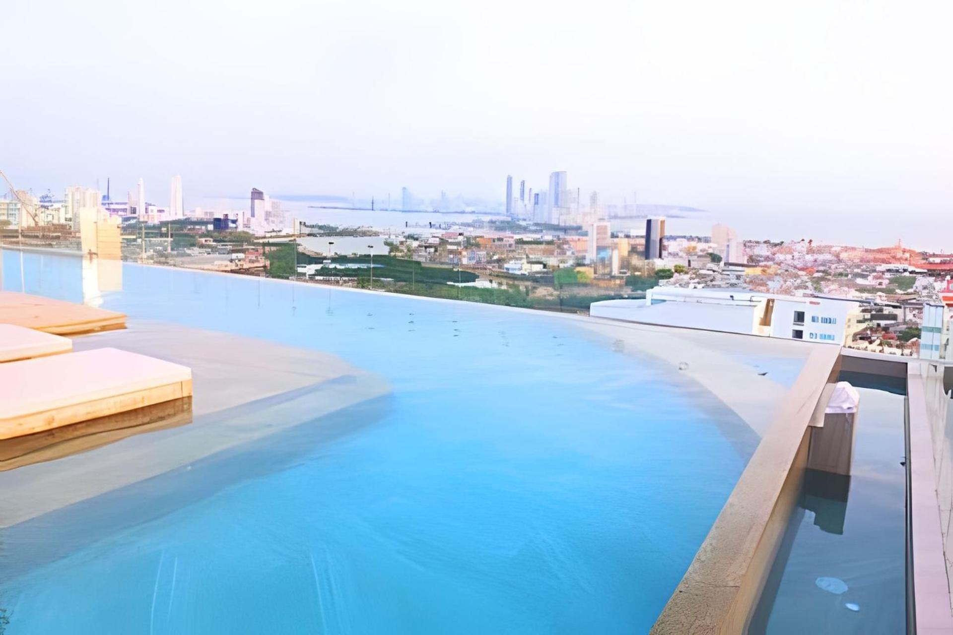Apartment Oceanfront Gem By Walled City, Spectacular Views
