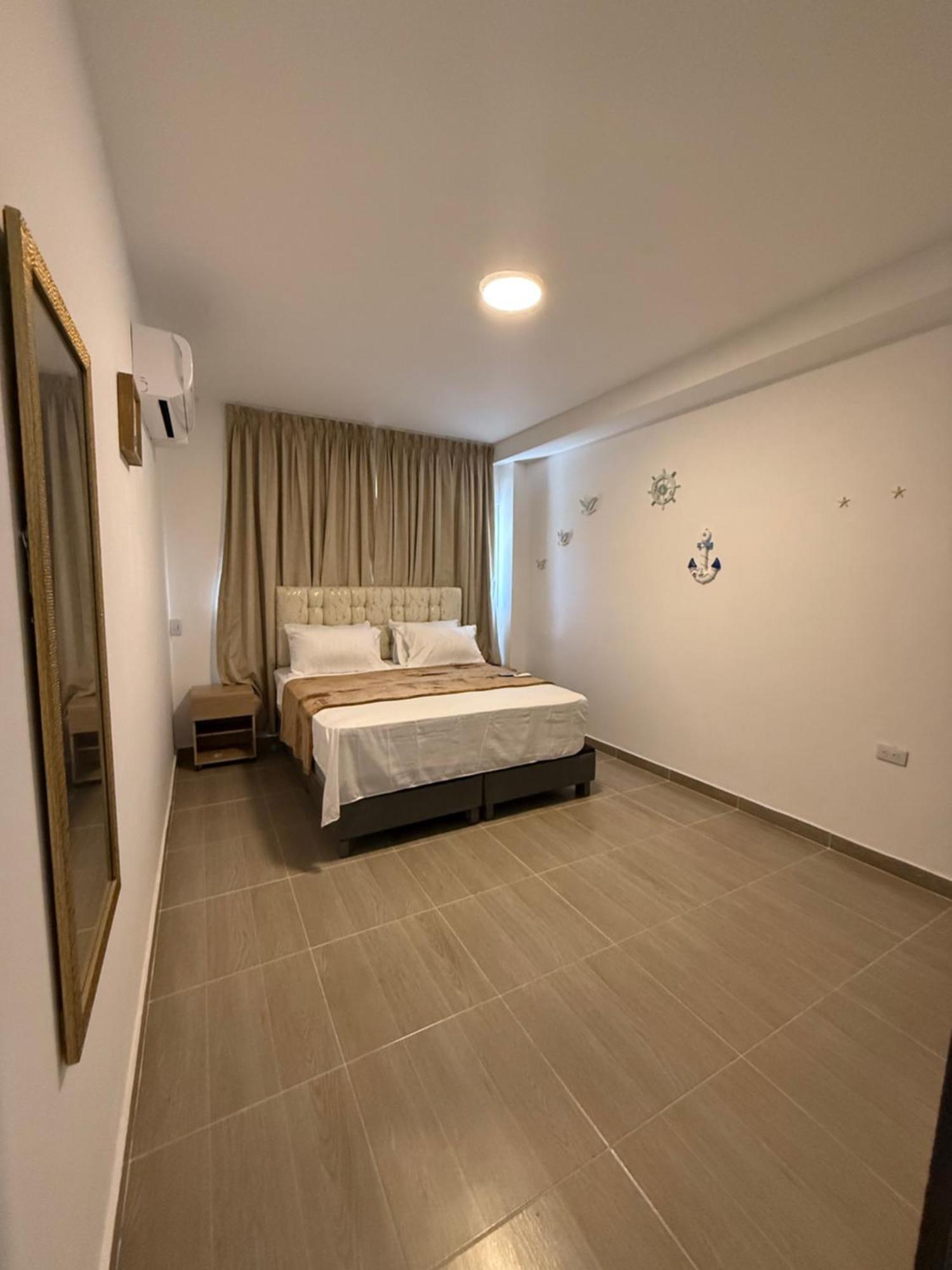 Dave Paradise Hotel *