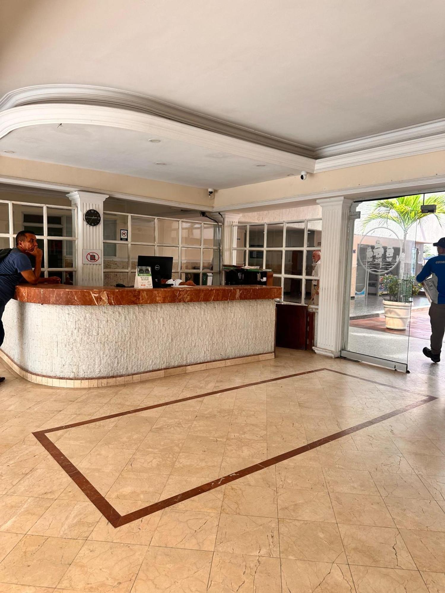 Apartamento Piso Alto, Cerca Hilton Y Dan Carton Salida Al Mar *