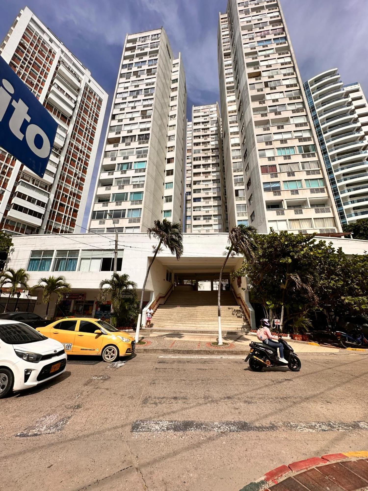 Apartamento Piso Alto, Cerca Hilton Y Dan Carton Salida Al Mar