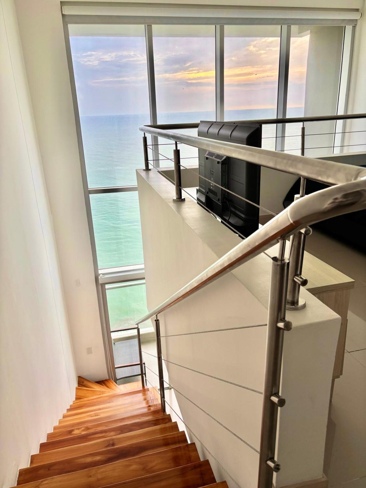 Duplex Piso 34 Frente Al Mar Apartamento