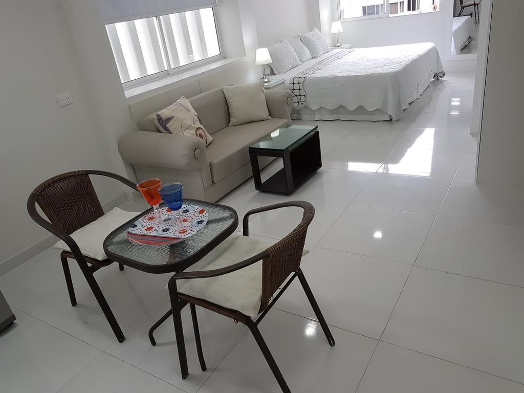Apartamento Espectaculares Vistas, Edificio Nautilus, Barrio El Laguito. *