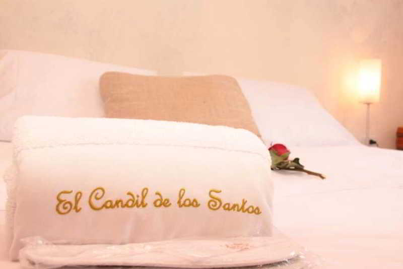 El Candil De Santos