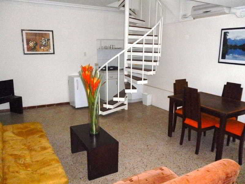 Tom Apartahotel 3*