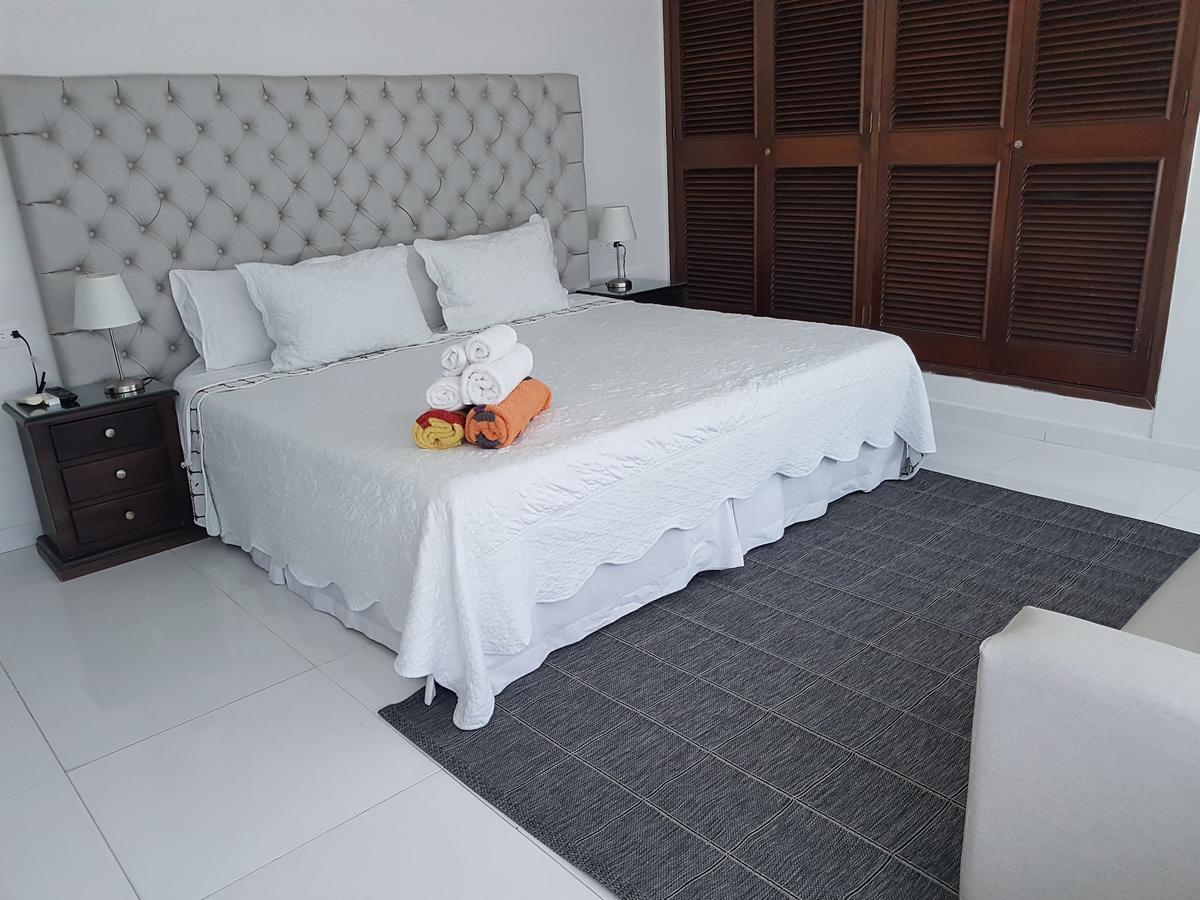 Espectaculares Vistas, Edificio Nautilus, Barrio El Laguito. Apartamento *