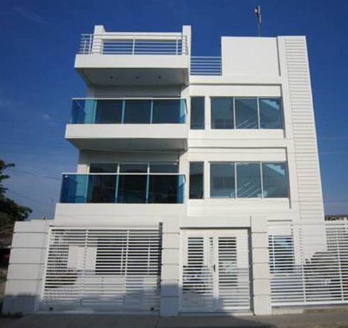 Valmar Hotel