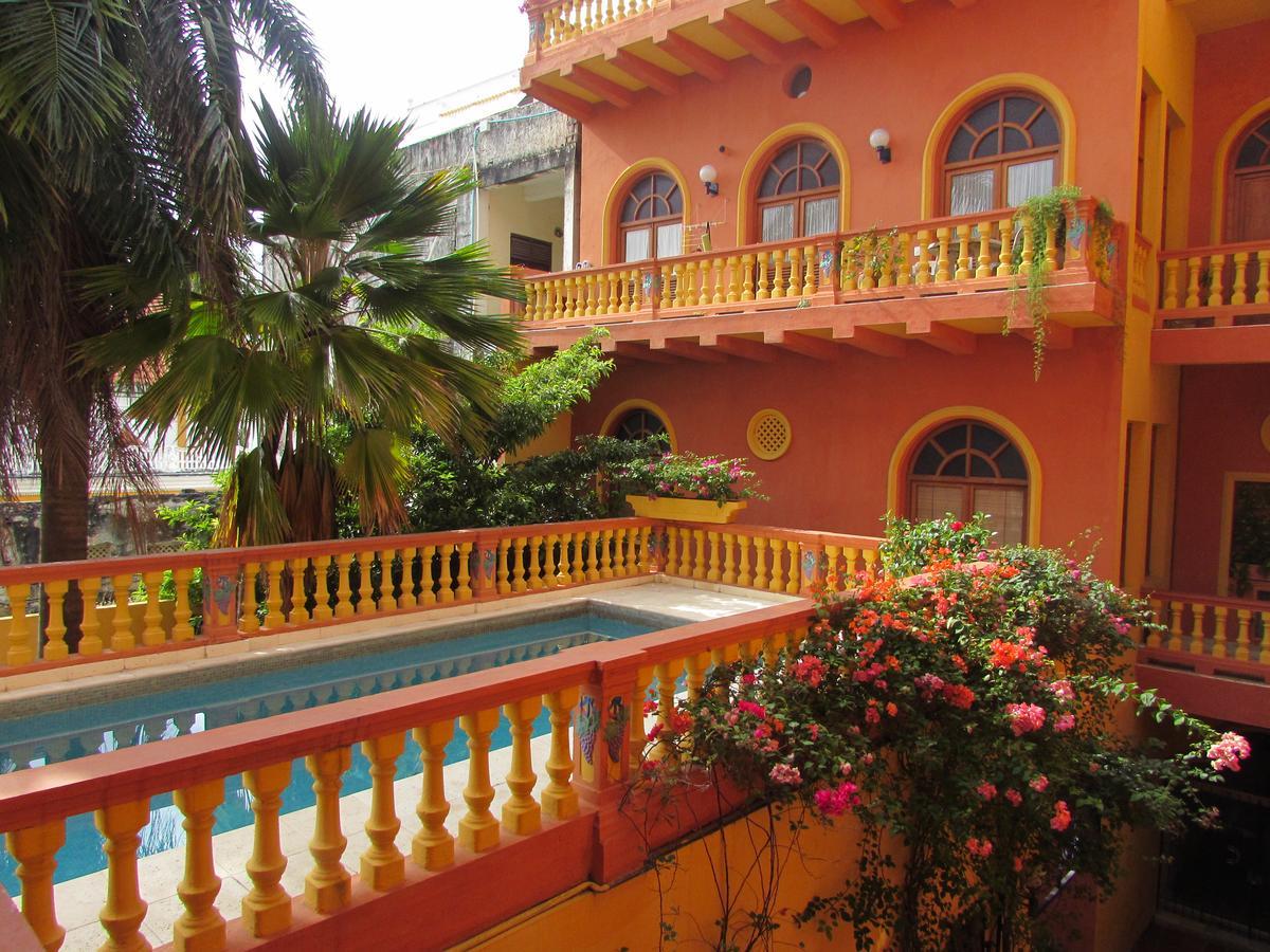 Colonial With Swimming Pool Ana Maria *
