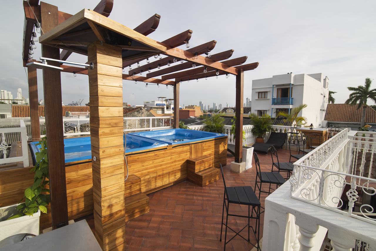 Life Is Good Cartagena