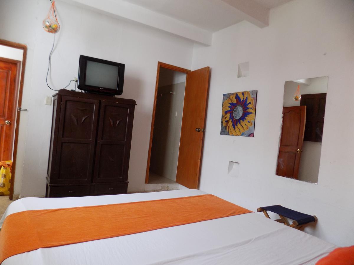 El Pedregal 3*
