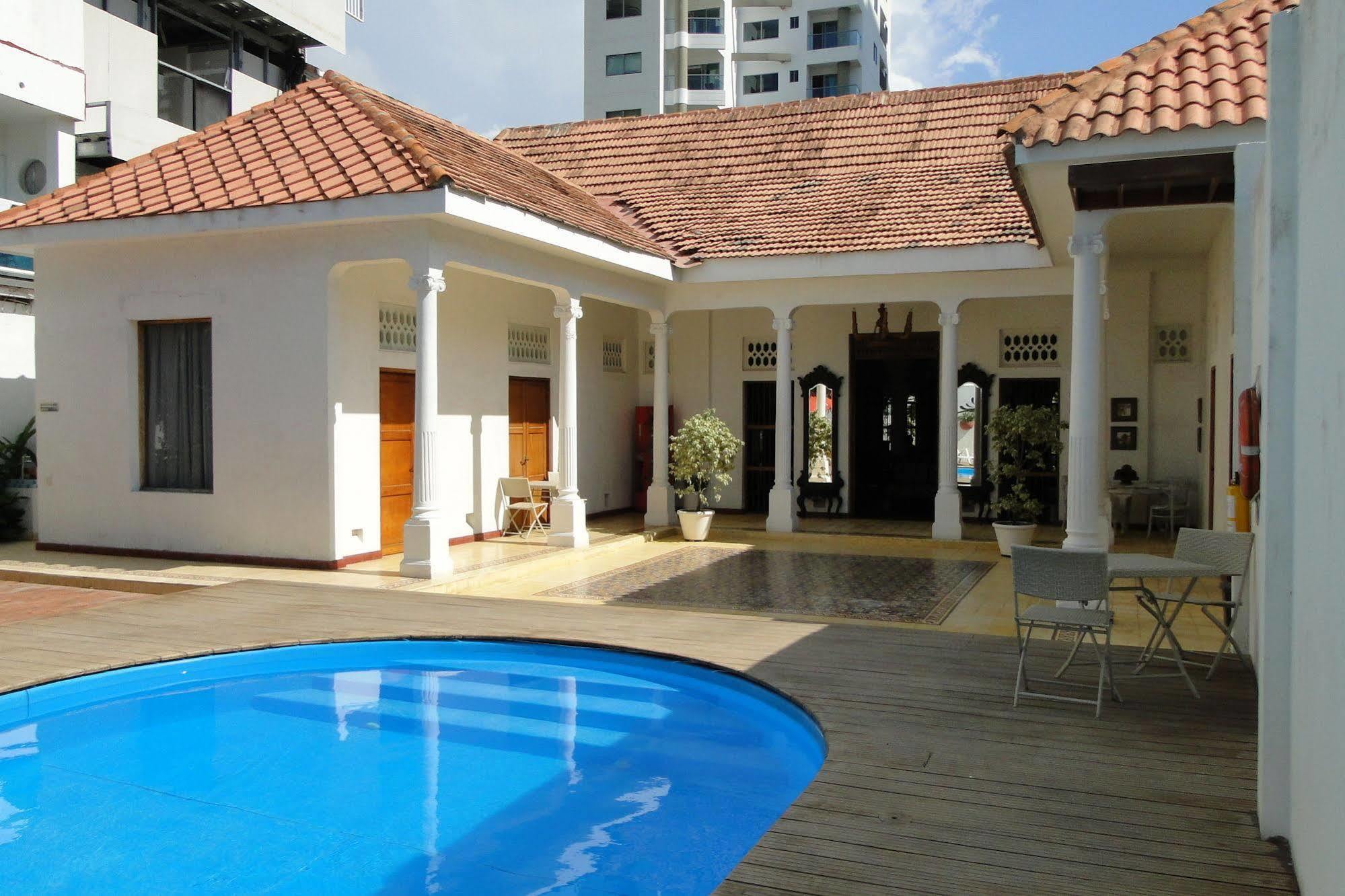 Casa Bustamante Boutique Hotel 4*