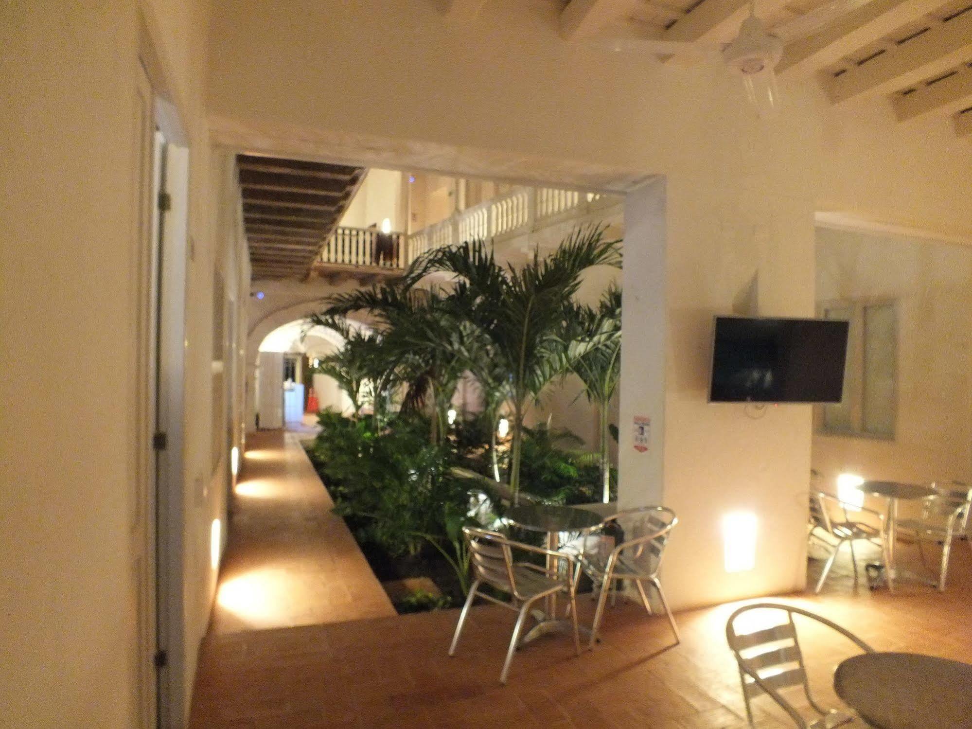 Hostal Casa Escallon *