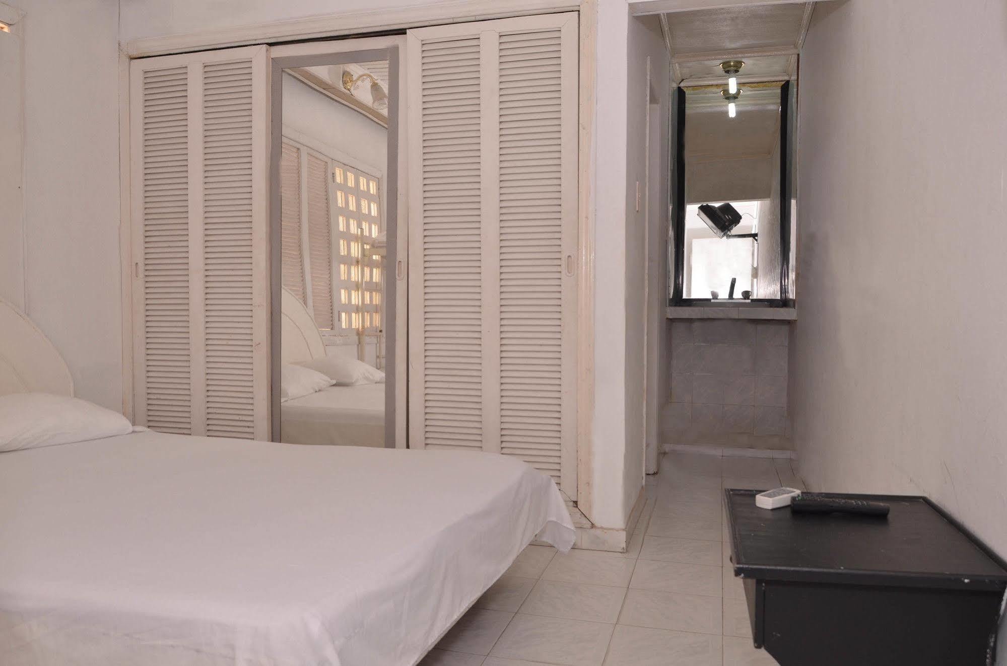 Vargas Airport Hotel