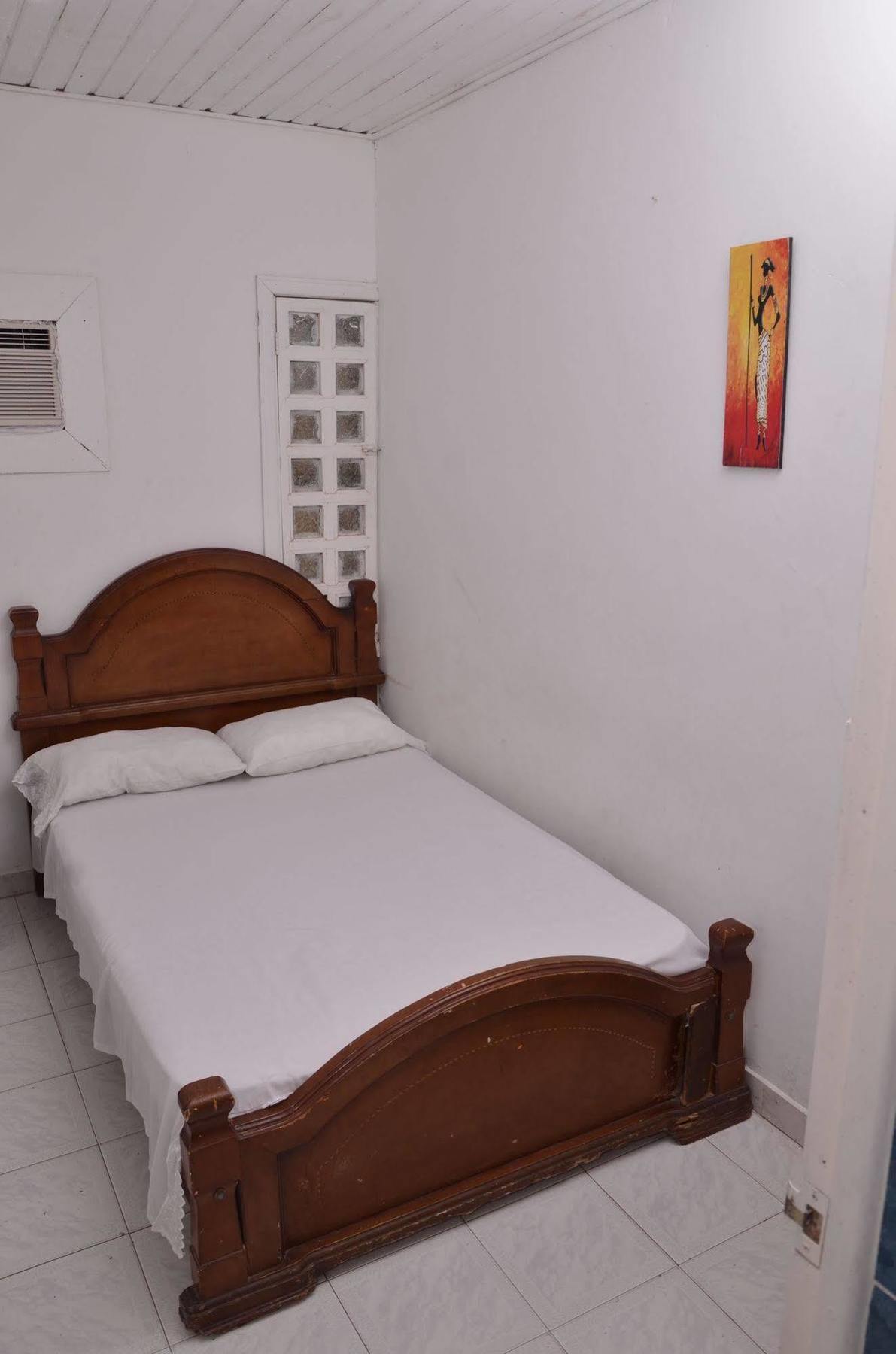 Hotel Vargas Airport