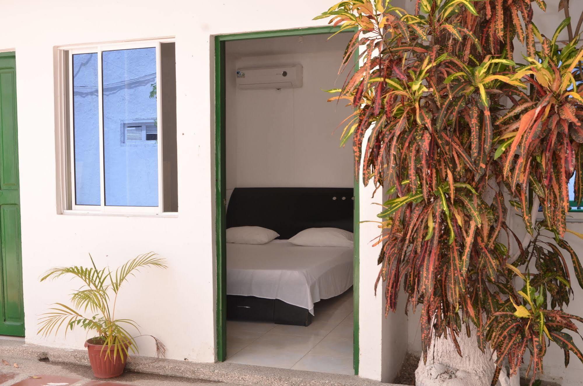 Vargas Airport Hotel