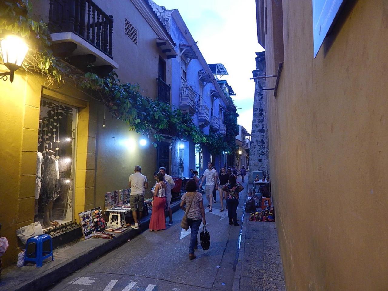 Edificio Morros Vitri Apartment