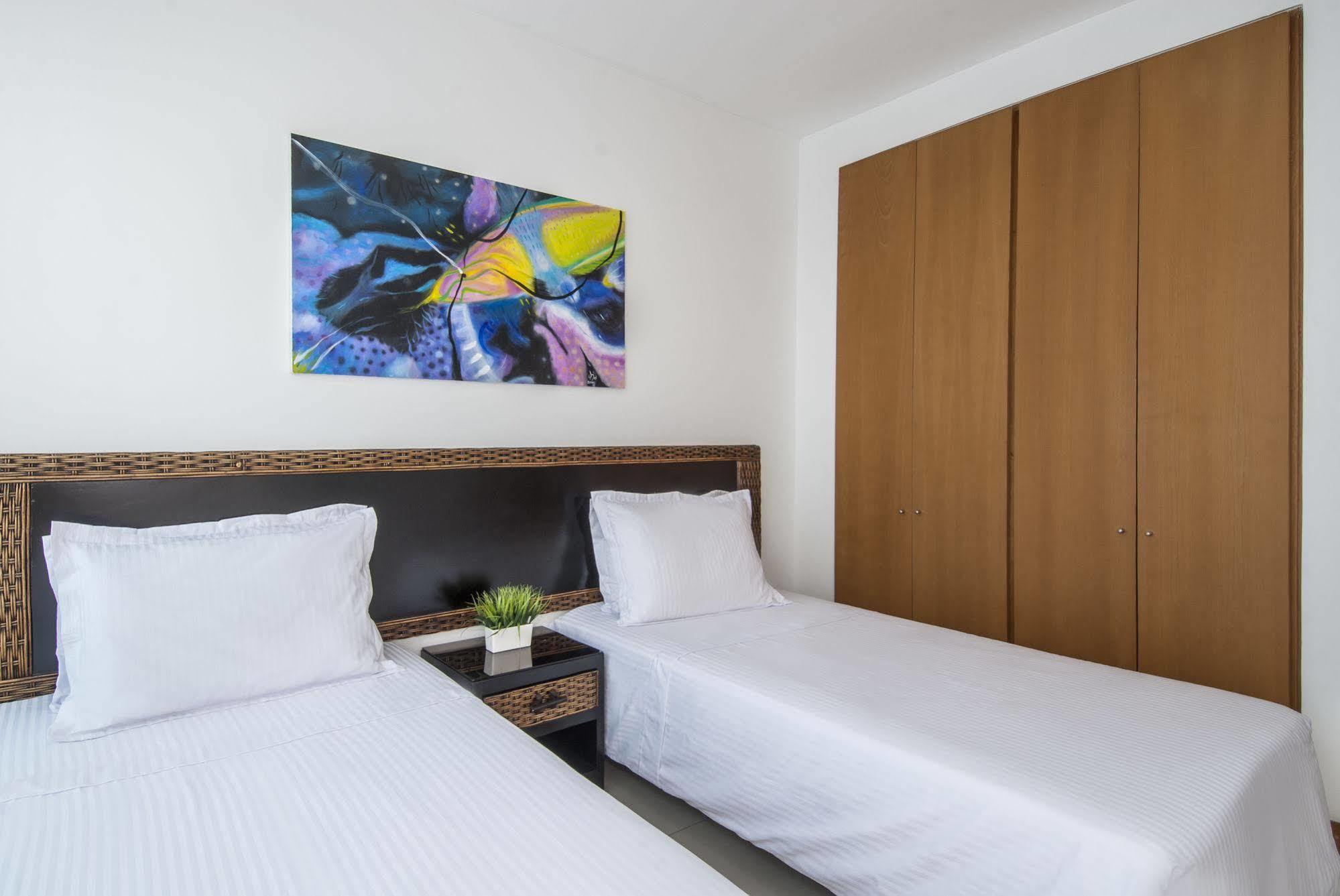 Travelers Orange Apartahotel Cartagena