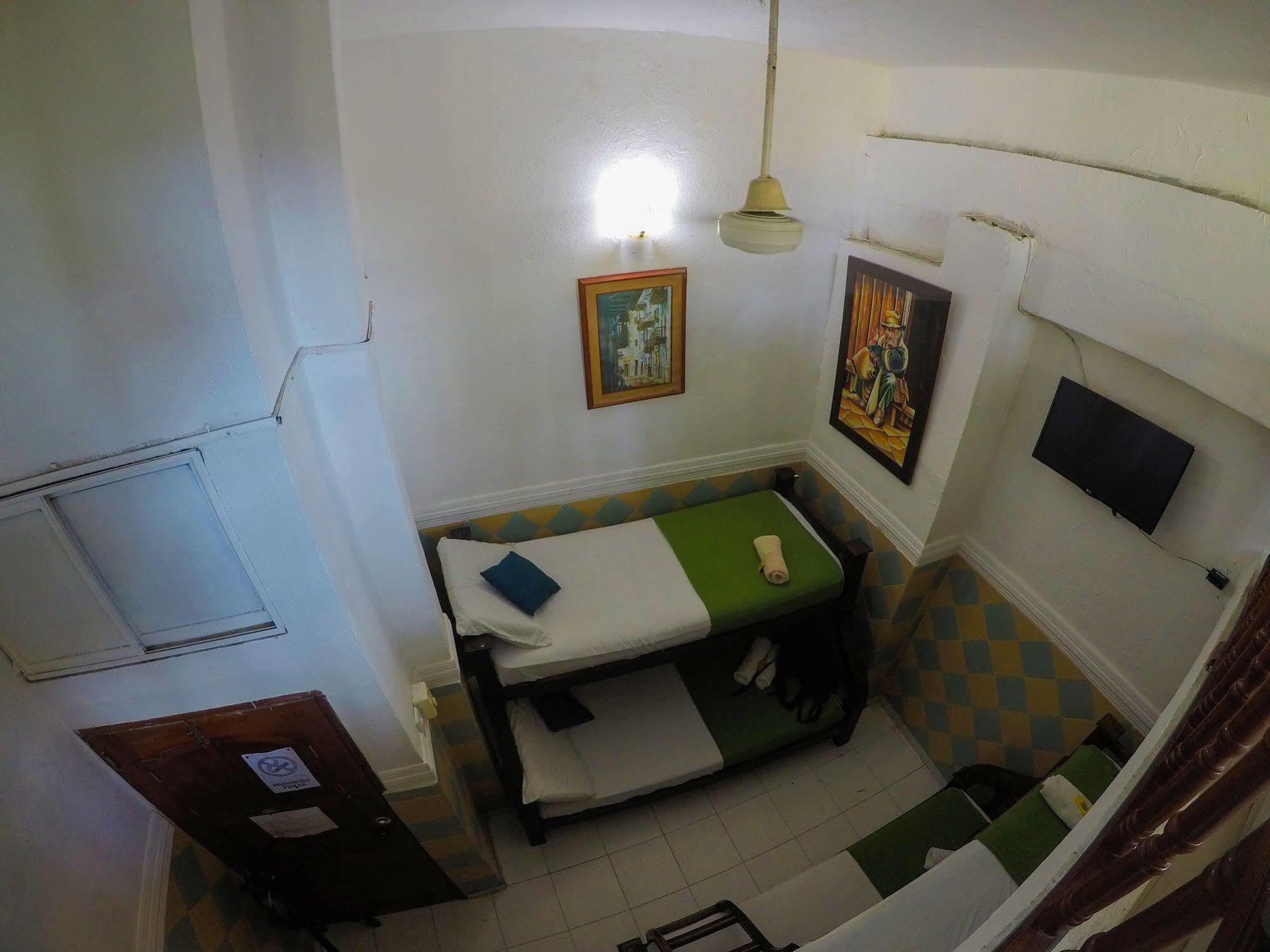 Marlin Hostal *