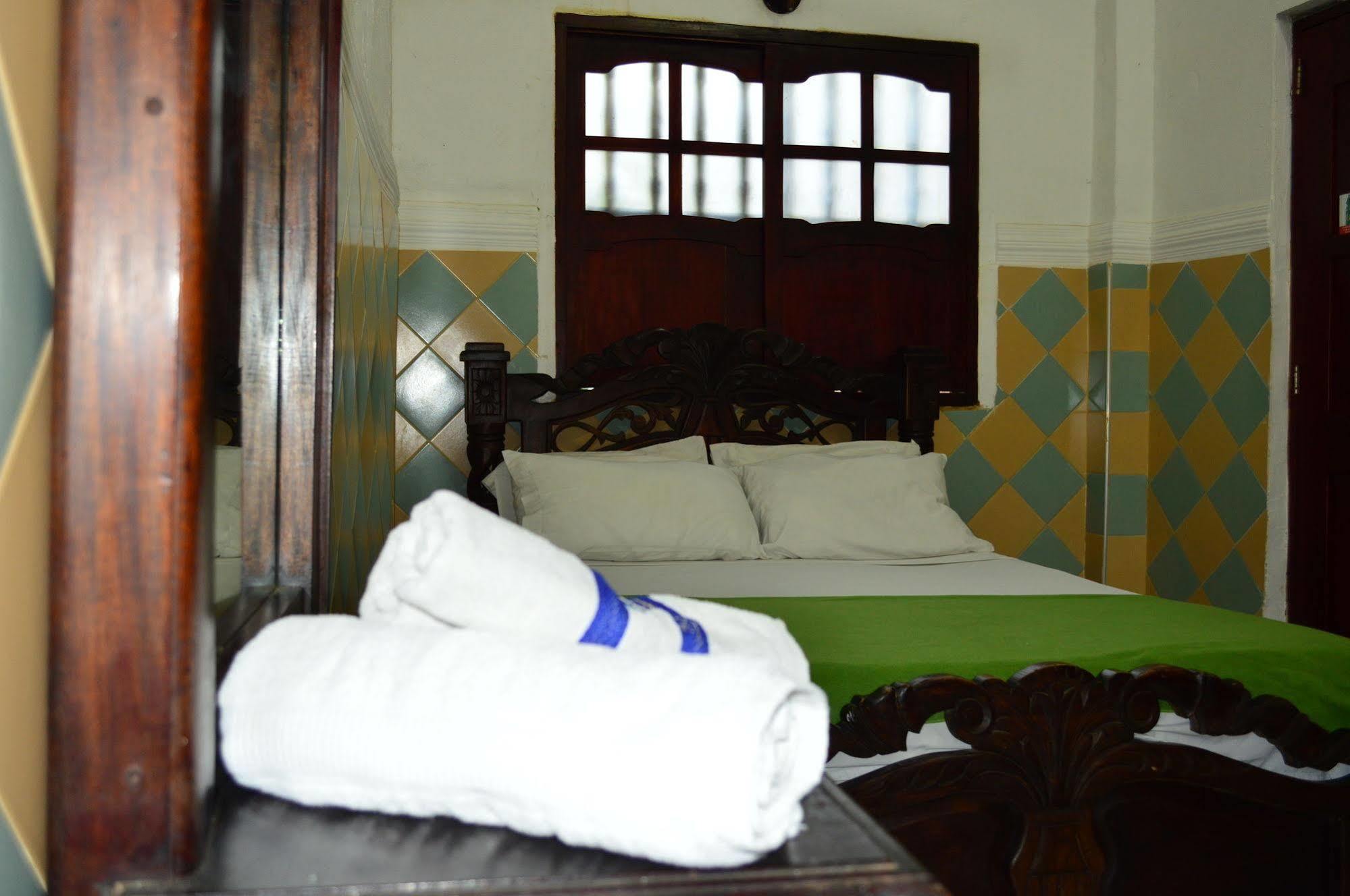 Hostal Marlin *