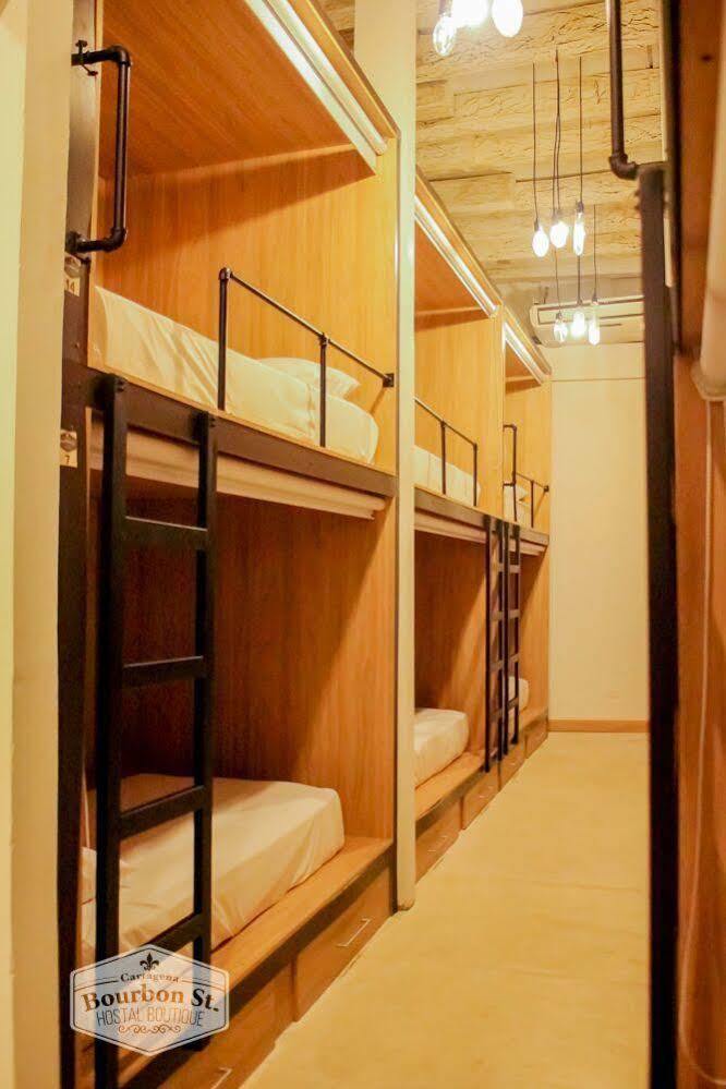 Bourbon St Boutique Hostal *