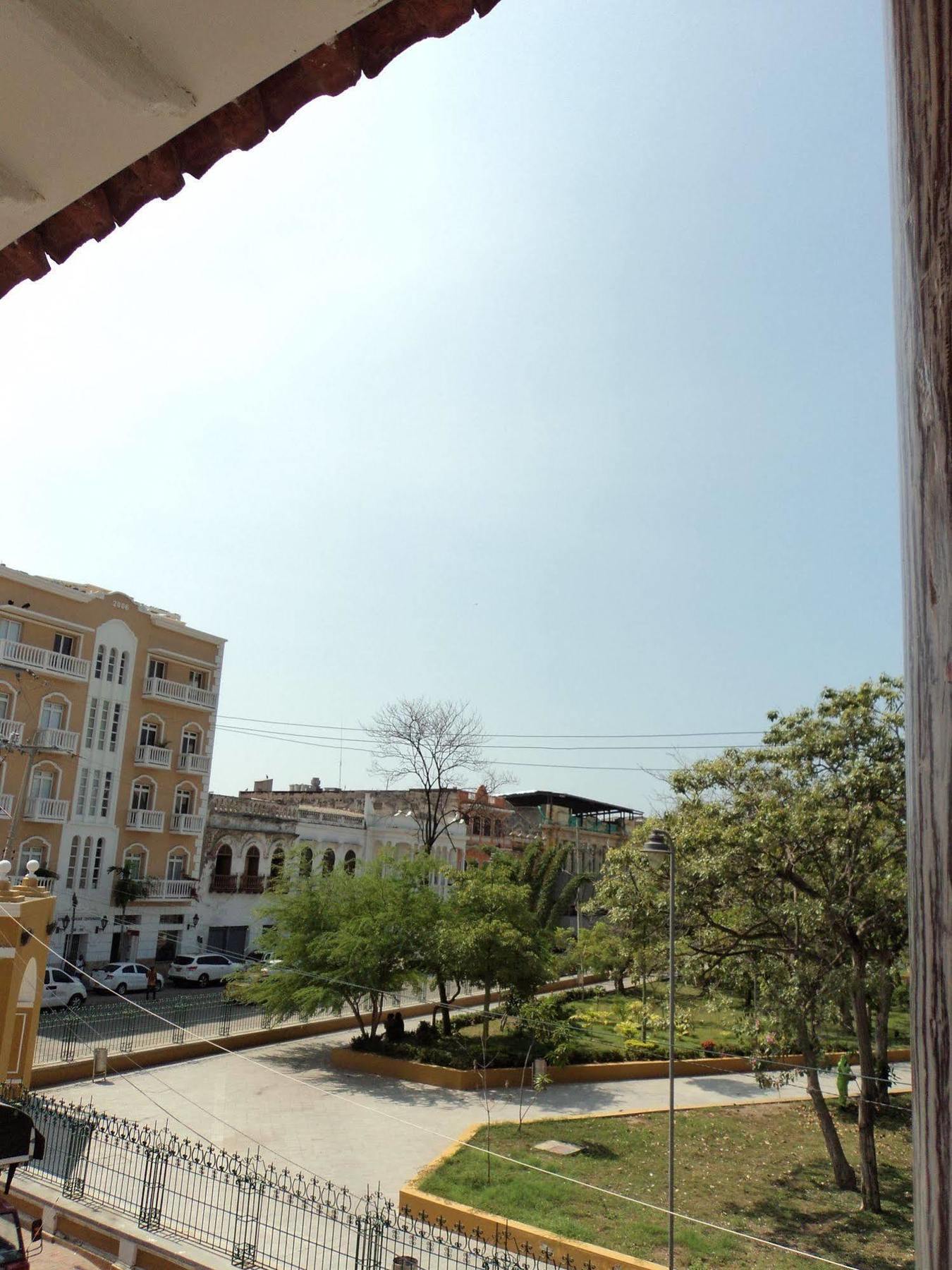 El Centenario Hotel 3*