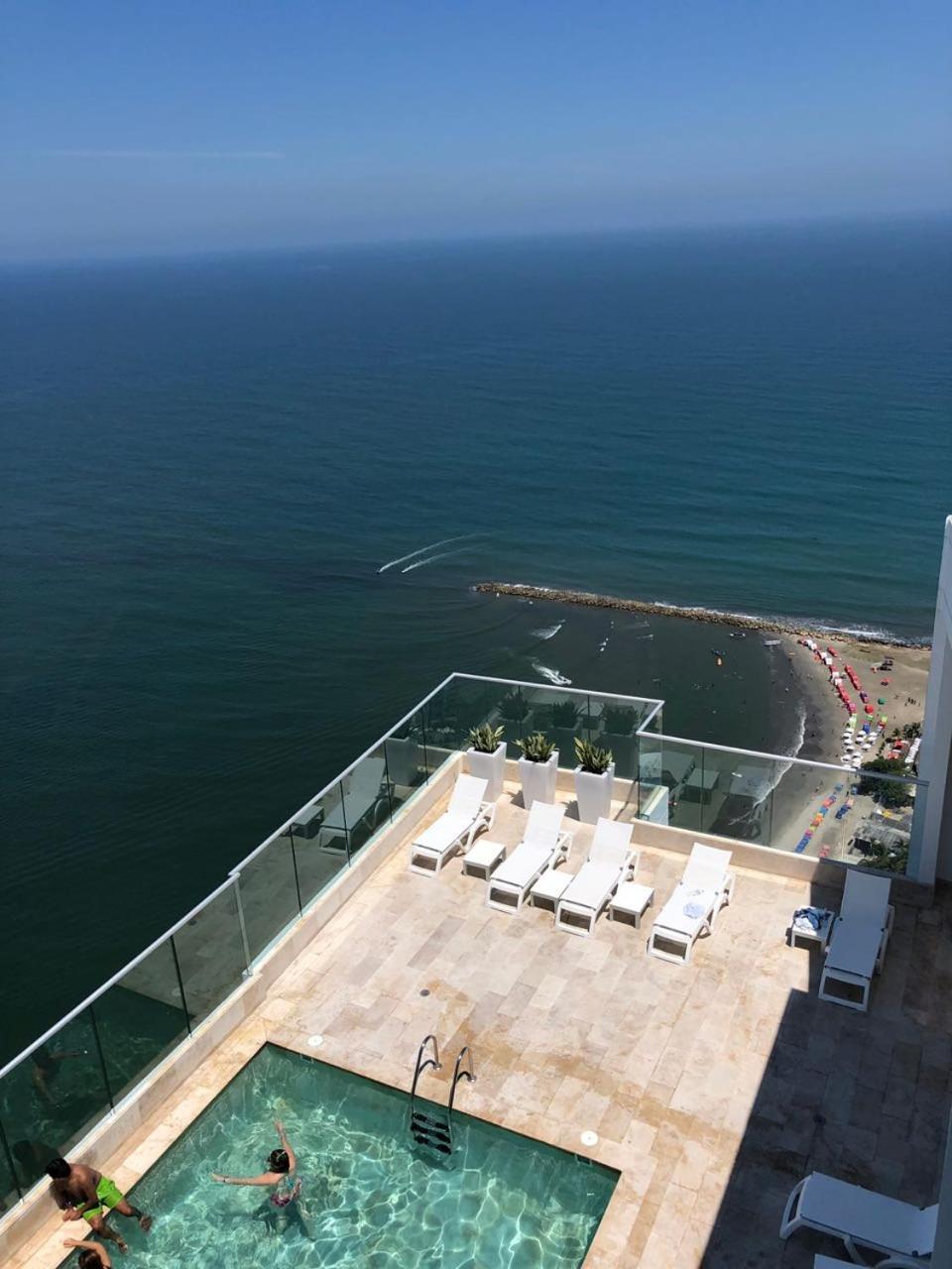 Apartamento Frente Al Mar. El Laguito Cartagena