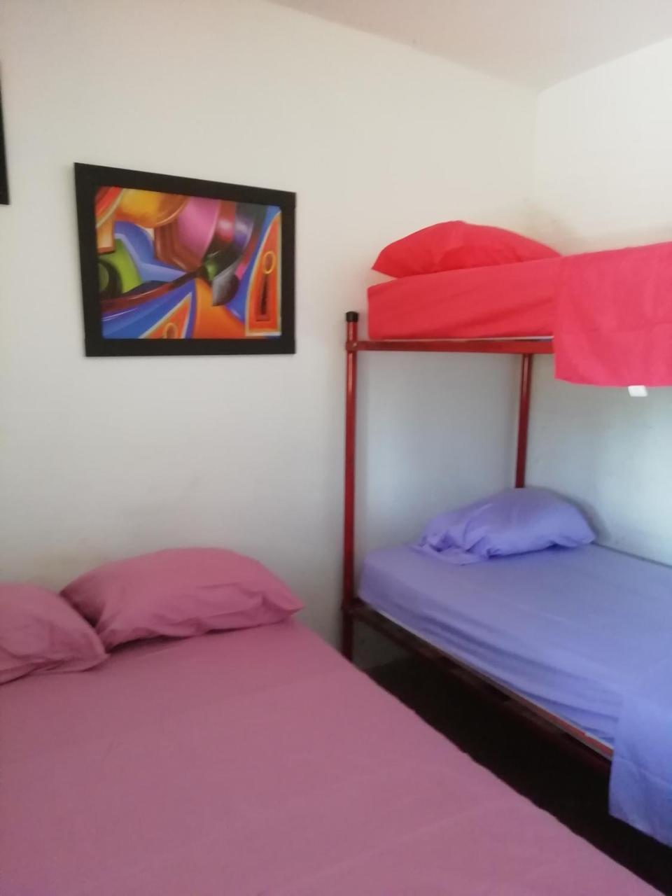 Punta Canoa Hostal *