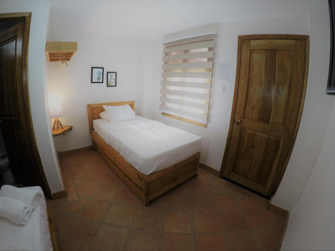 Hostal One Day